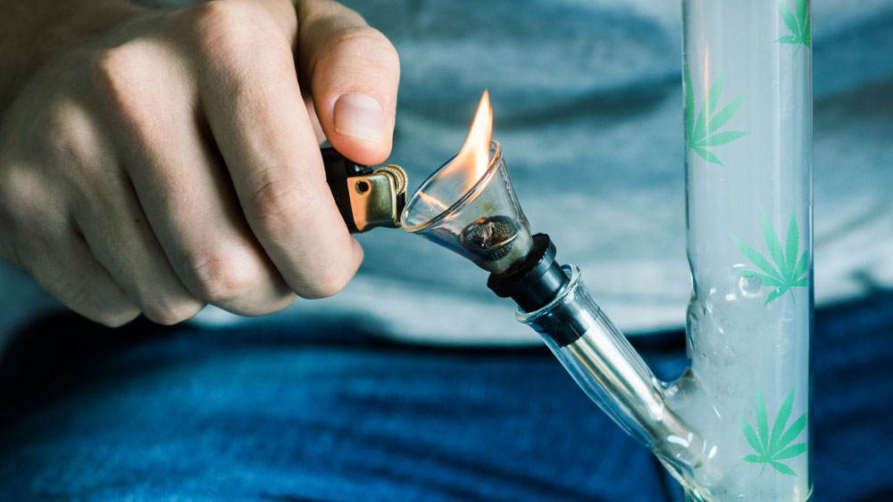 How To Choose the Perfect Water Pipe – Up-N-Smoke